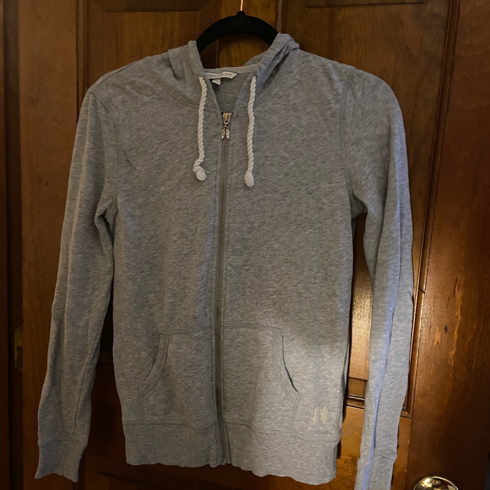VS zip up